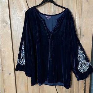 ROMAN’S 18 W Deep Blue Velvet Blouse with Embroidery